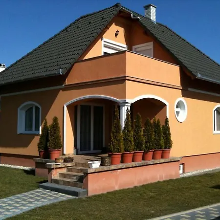 Дом отдыха Holiday In 34711